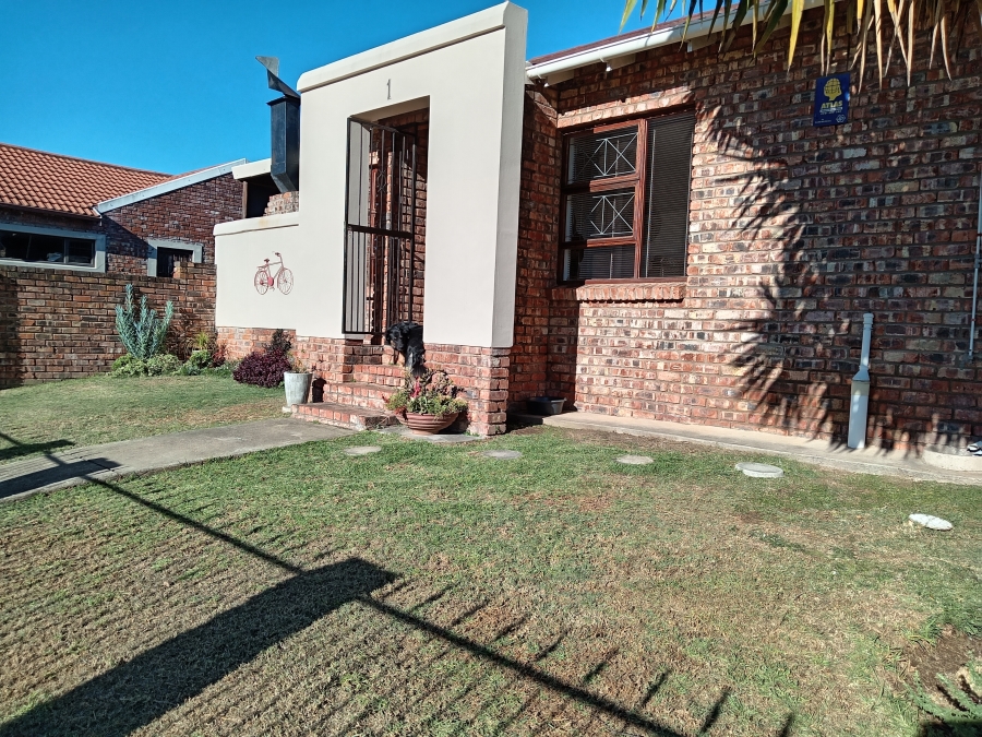 3 Bedroom Property for Sale in Strelitzia Park Eastern Cape